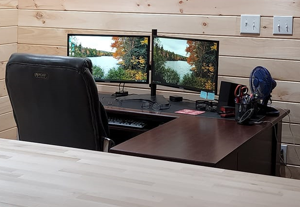 Home office workspace